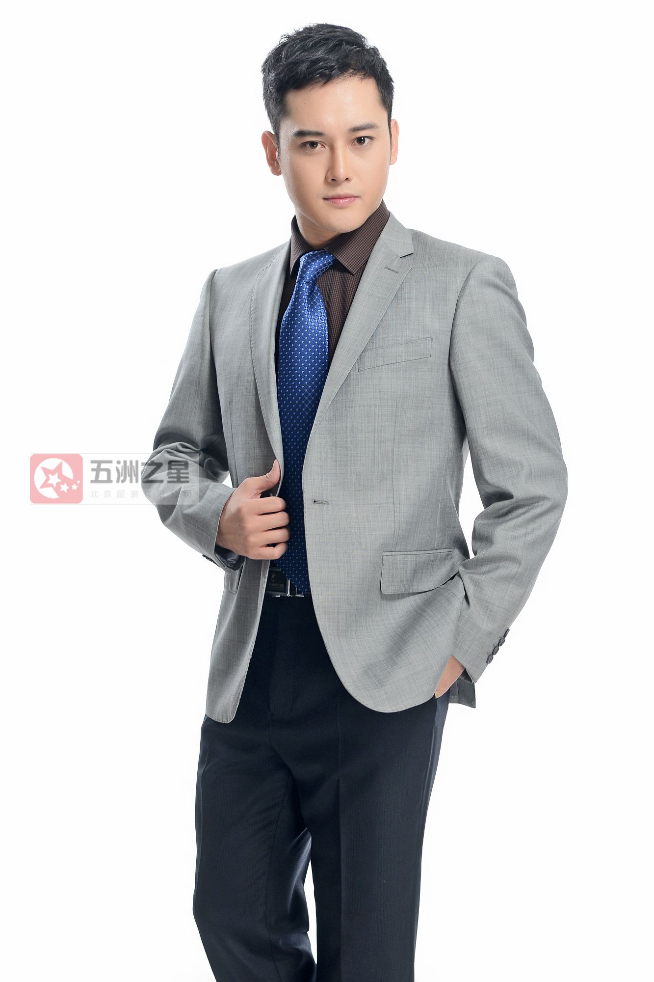 淺灰色單?？勰锌盥殬I(yè)工作服定做模特圖片